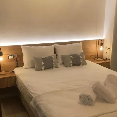 Bright Luxury Center, Free Private Parking Volos