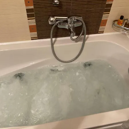 Bright Luxury Center, Free Private Parking * 沃洛斯