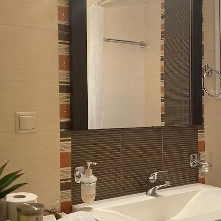 Bright Luxury Center, Free Private Parking