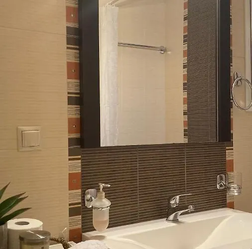 Bright Luxury Center, Free Private Parking