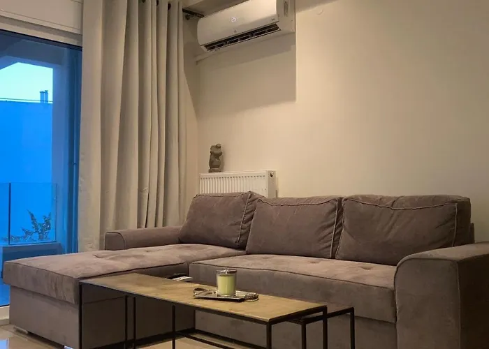 Bright Luxury Center, Free Private Parking